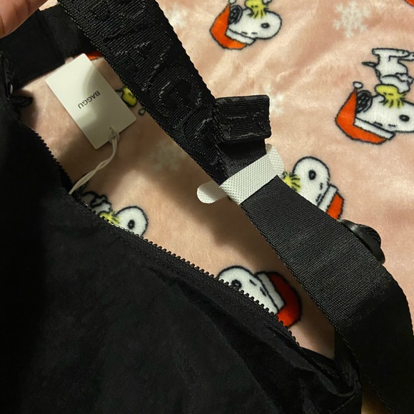 Baggu crescent bag in BLACK - Picture 6 of 8